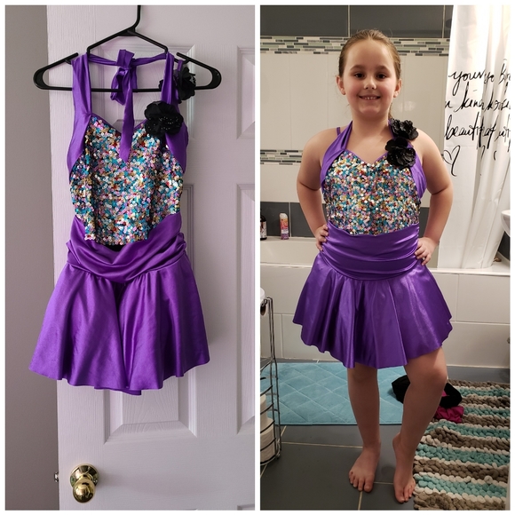 Dance costume - Picture 1 of 1